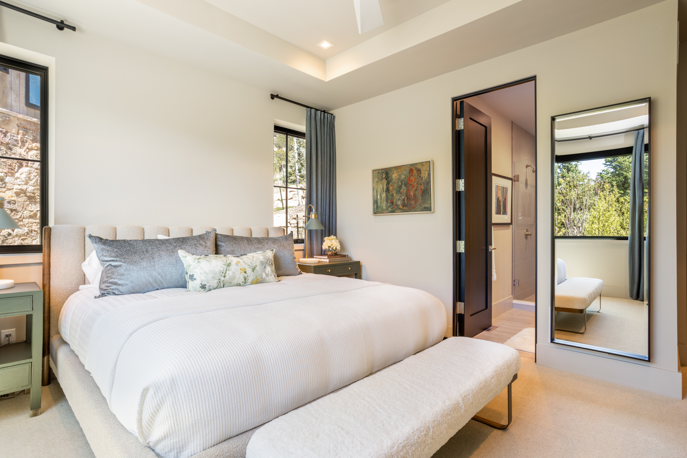 Bedroom opening to the en-suite bath