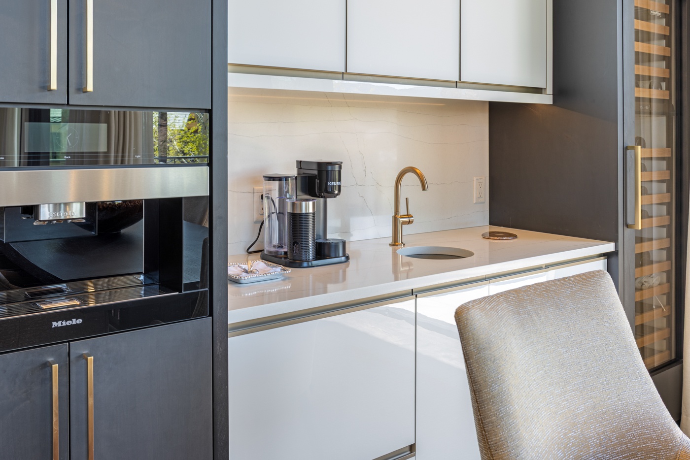 Coffee bar with Miele built-ins
