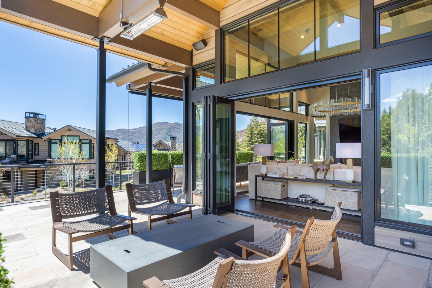 Folding glass walls to the outdoors